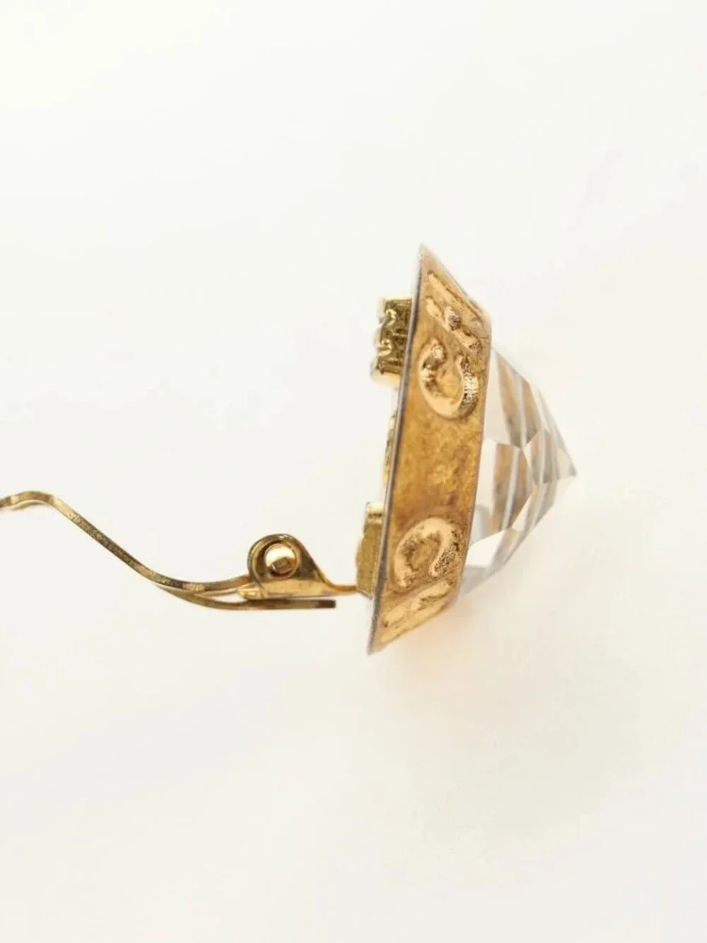 CHANEL Earring metal Gold CC Auth 185854M